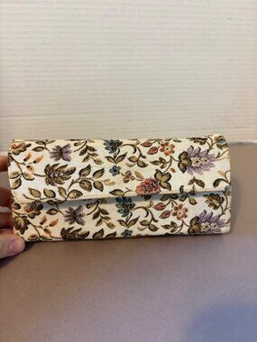 Vintage Floral Tapestry Clutch Wallet With Snap Closure & Internal Coin Purse